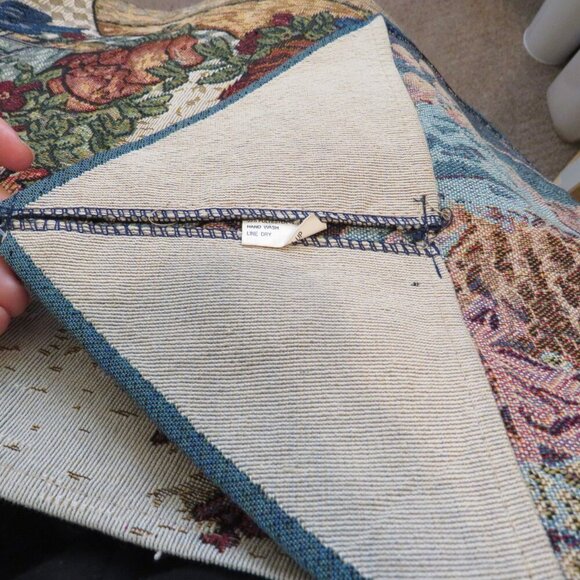 Birds & Birdhouse themed tapestry table runner Floral Spring Plaid - Picture 13 of 16